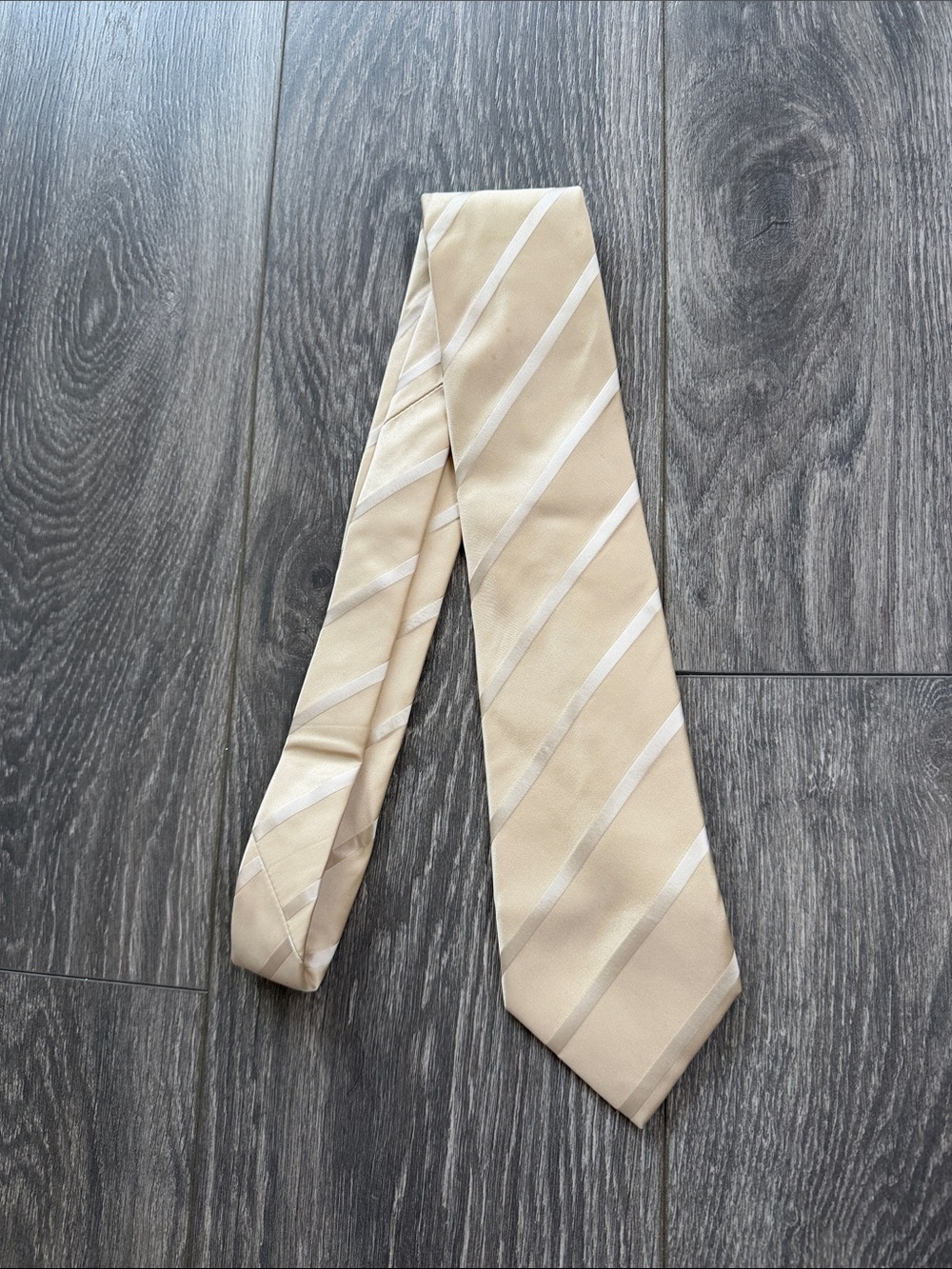 Sean John - Creamy Champagne & White Diagonal Stripe 100% Silk Tie